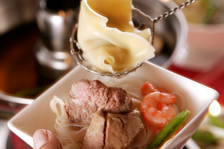 Chinese of bouillonfondue €10,95 per persoon